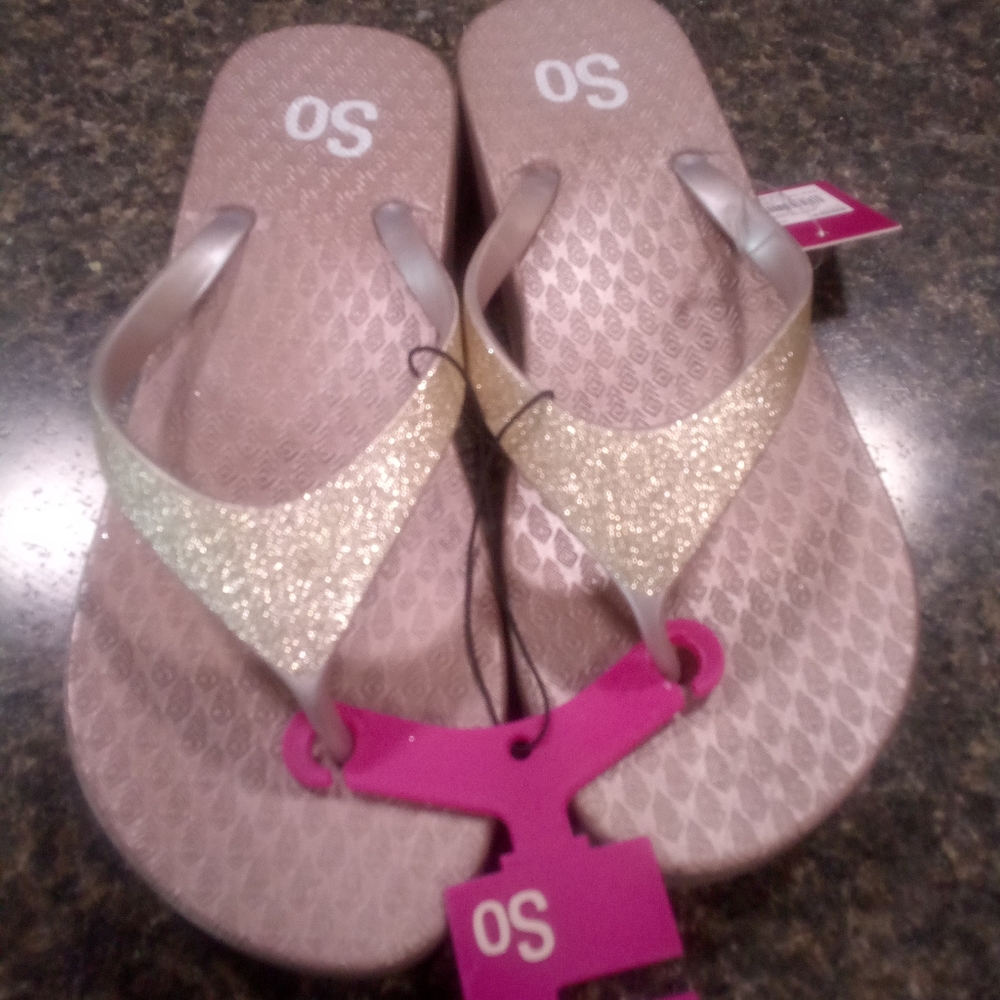 New SO glitter sandals
